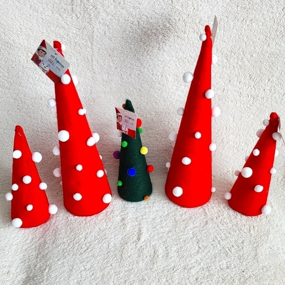 New the Elf on the shelf bundle of felt Christmas trees with pompoms 17